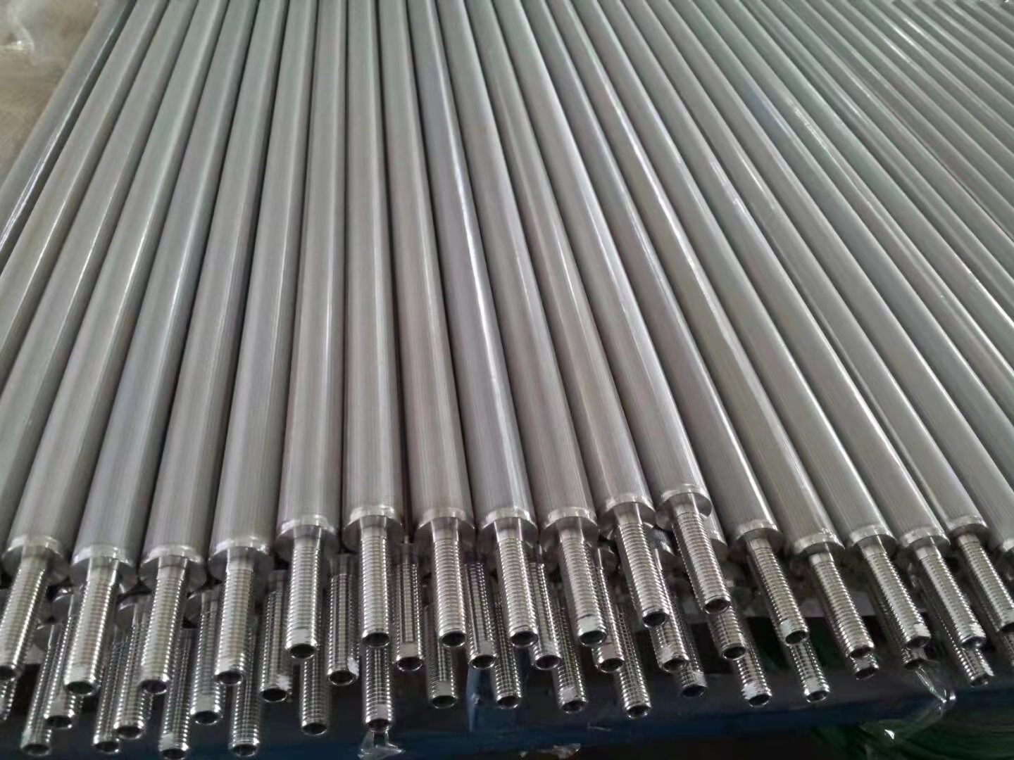 不銹鋼濾芯廠家-六層燒結(jié)網(wǎng)濾芯-新鄉(xiāng)伊卡過濾